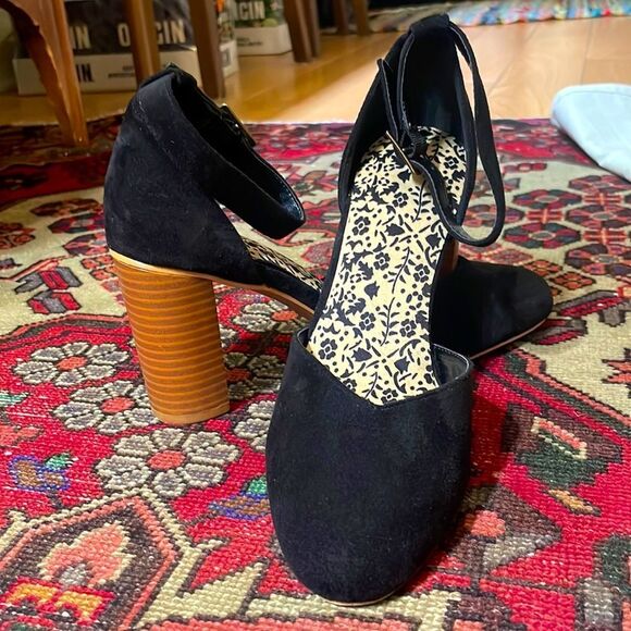 Shoes - Black Suede Heels